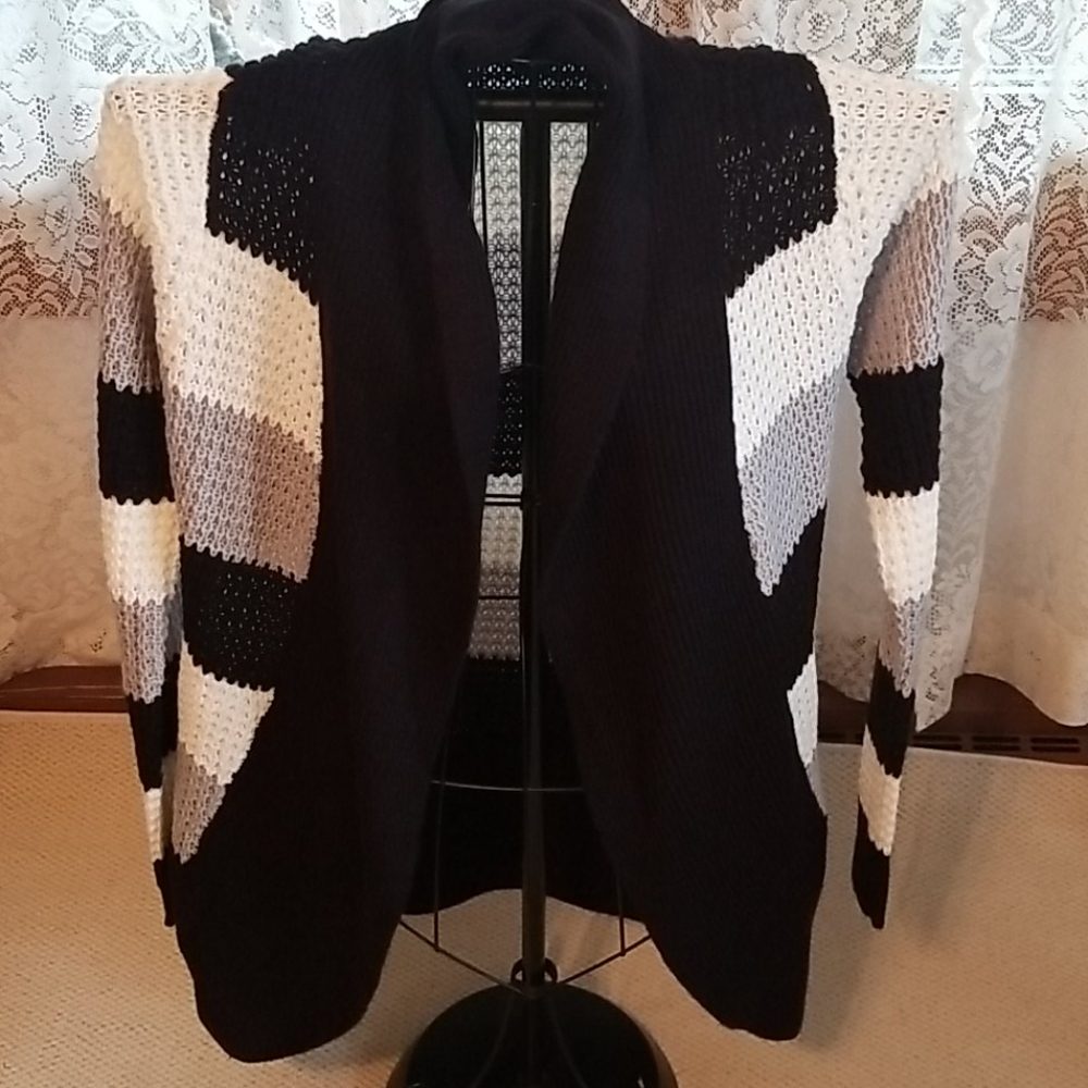 NWT Womens Sweater